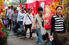 ĐH sư phạm Huế tổ chức đưa sinh viên nghèo về quê miễn phí